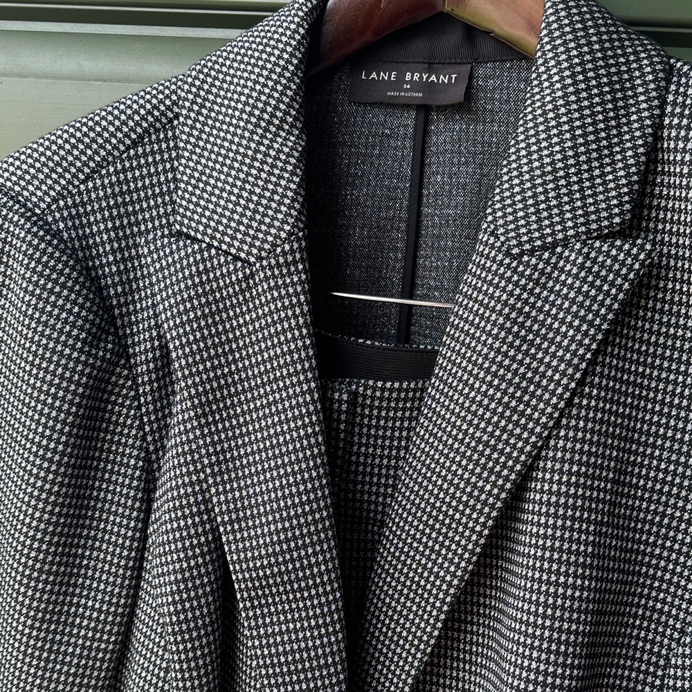Lane Bryant Black and Silver Houndstooth Blazer and  matching pants.